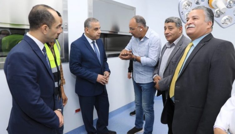 محافظ سوهاج يناقش استعدادات اطلاق حملة 100صحة للمرأة