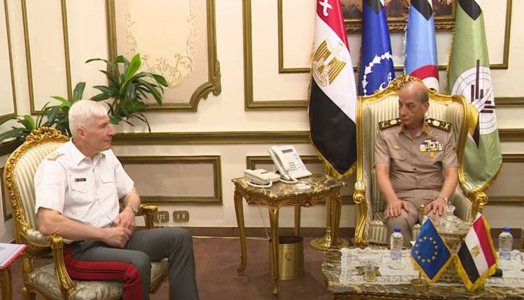 وزير الدفاع يلتقى برئيس اللجنة العسكرية للاتحاد الاوروبى