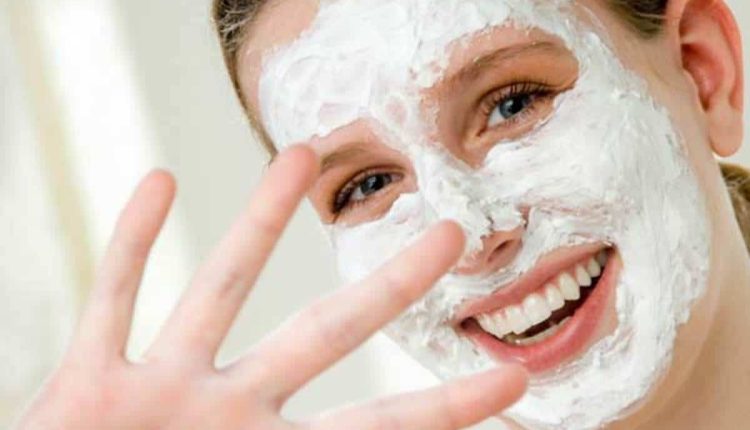 5 وصفات لماسكات طبيعية للحفاظ على بشرتك