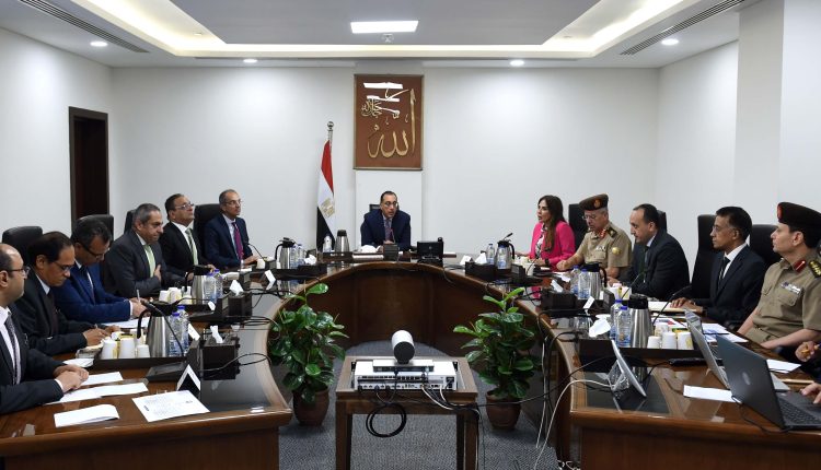 رئيس الوزراء يناقش مستجدات انتقال الوزارات والجهات الحكومية الى العاصمة الادارية الجديدة