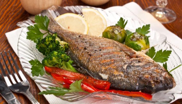 ماذا يحدث لجسمك عند تناول السمك