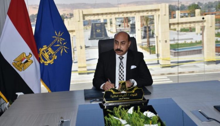 محافظ أسوان يتابع تنفيذ مشروعات حياة كريمة بوداى الصعايدة